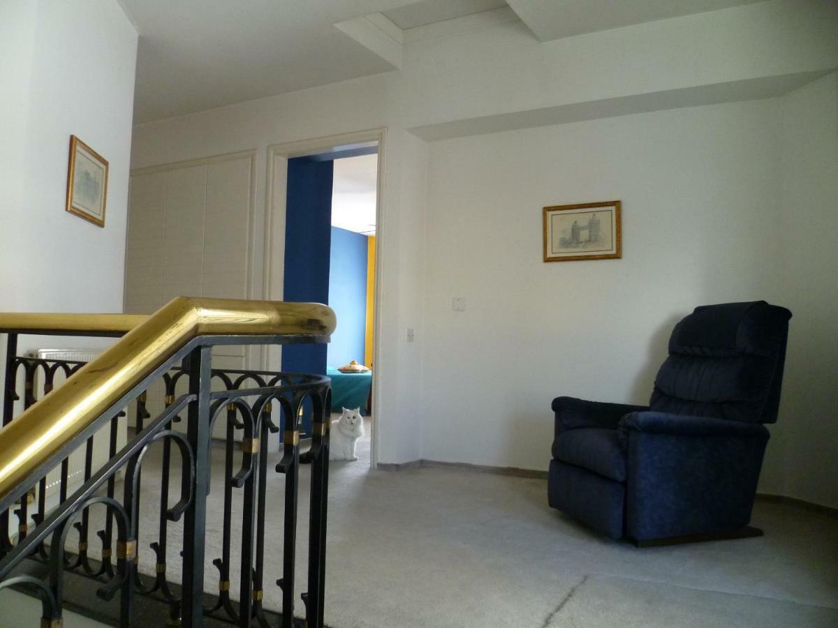 Double Room With Ensuite Bathroom At Datacom Building Nicosia Exteriör bild