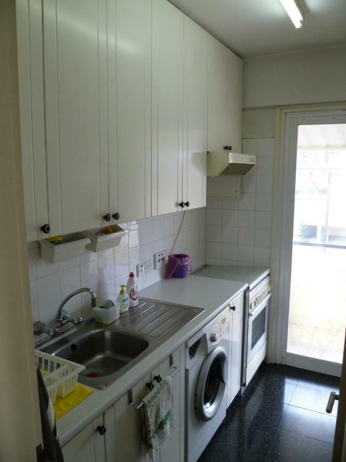 Double Room With Ensuite Bathroom At Datacom Building Nicosia Exteriör bild